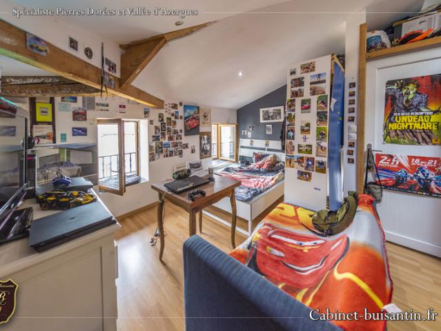 Investissement locatif en plein centre village Le Bois d'Oin