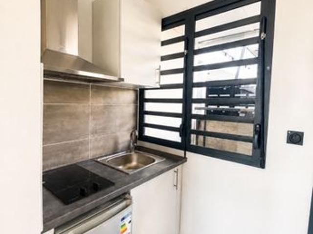 Investissement locatif: studio avec parking au tampon