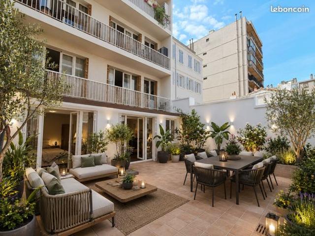 Investissement locatif Spacieux type 2 avec 50 mètres carrés d’extérieur en plein coeur du 7ème arrondissement, proximité Saint Victor