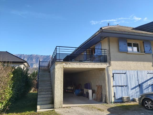 Investissement locatif T 2 avec grande terrasse Voglans
