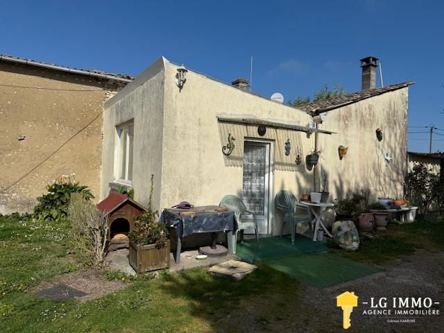 Investissement locatif, 61 m2 habitable, 179 m2 de dépendances