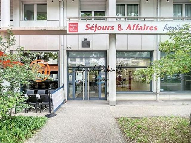 INVESTISSEMENT LOCATIF 6 % sans frais de location / gestion / entretien & réparations a 2 STATIONS de METRO de BELLECOUR