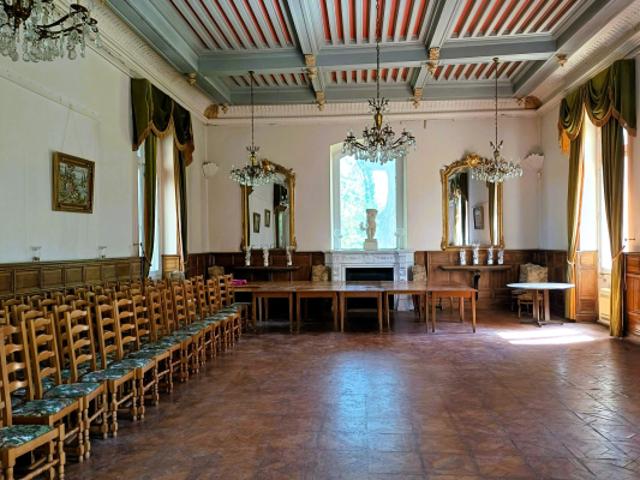 Investissement rare dans un château, énorme potentiel de val