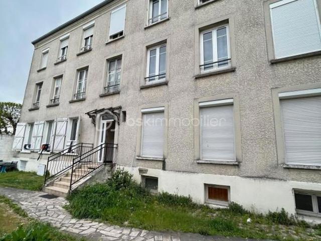 Investissement rentable à Livry Gargan – Un local commercial de 2 piéces en souplex entièrement rénové