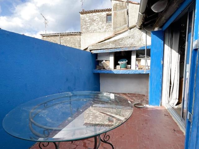 Investisseur Maison d'habitation avec commerce et appartement AIGUES MORTES
