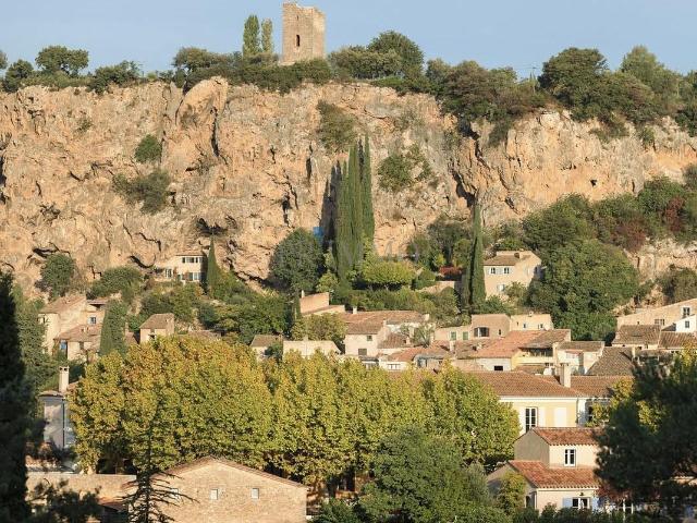 Investisseur Spécial Rendement au cœur de Cotignac: Appar. 36m² Cotignac