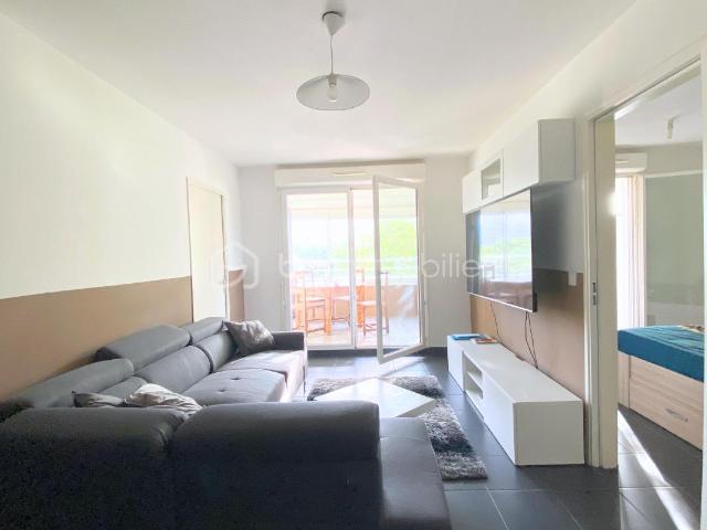 INVESTISSEURS: Appartement récent vendu Loué