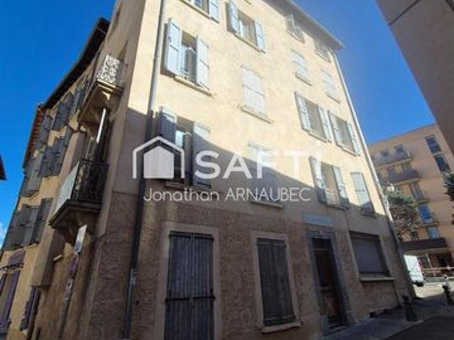 Investisseurs, découvrez un immeuble de 10 appartements offrant un fort potentiel de rentabilité au cœur de Digne les Bains