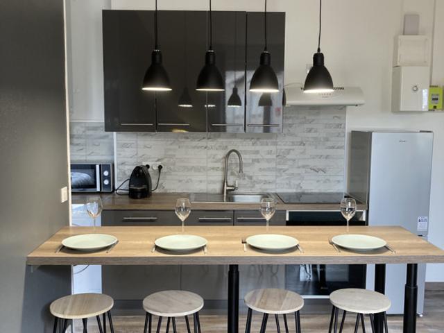 INVESTISSEURS Lot de 2 F2 meublés 62 BD A. Briand à Clermo