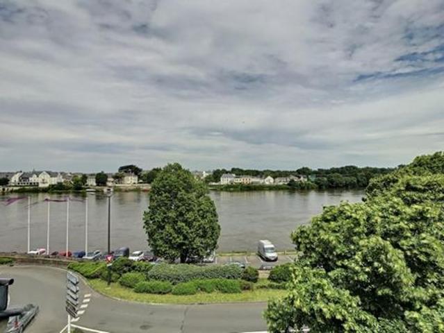 Opportunité Investisseur Unique à Saumur – Vue Loire & Château !