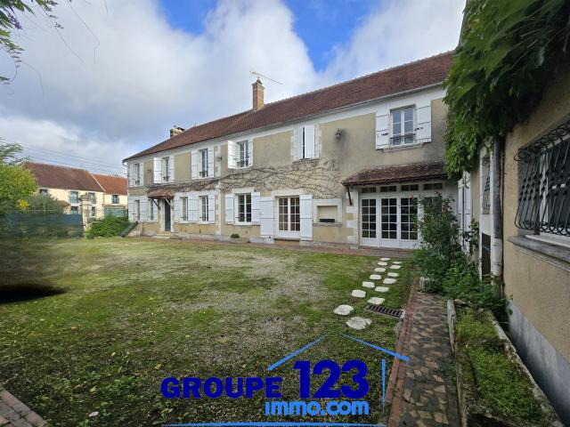 Investissez dans votre avenir: superbe gîte clé en main ! 382m² Montigny la Resle
