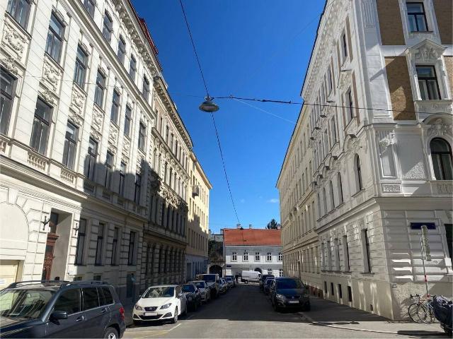 Investment Chance Anlage TRAUM ALTBAU 3 Zimmer Balkon Wohnung WÄHRING