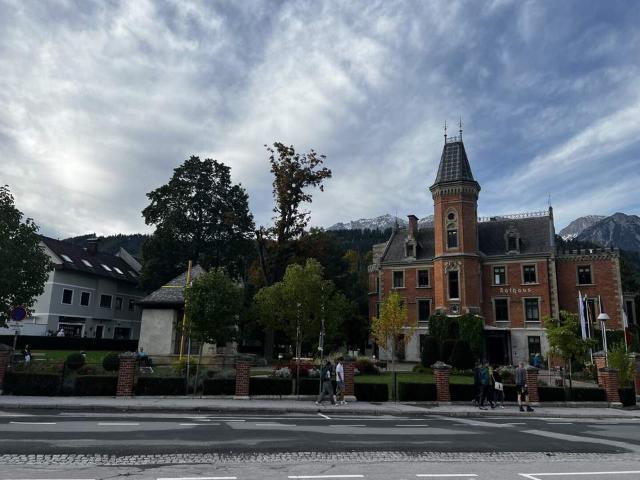 Investment Ferienwohnungen Apartmenthaus mit Geschäftslokalen im Zentrum Schladmings