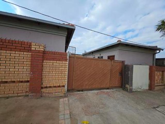 investment property in kaalfontein