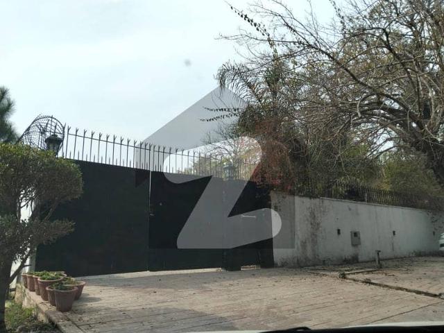Investor Alert F7 Margalla Face 622 Sqyd Elite address House Corner Margalla Facing Front Specious Street Peace Full Location CDA Transfer