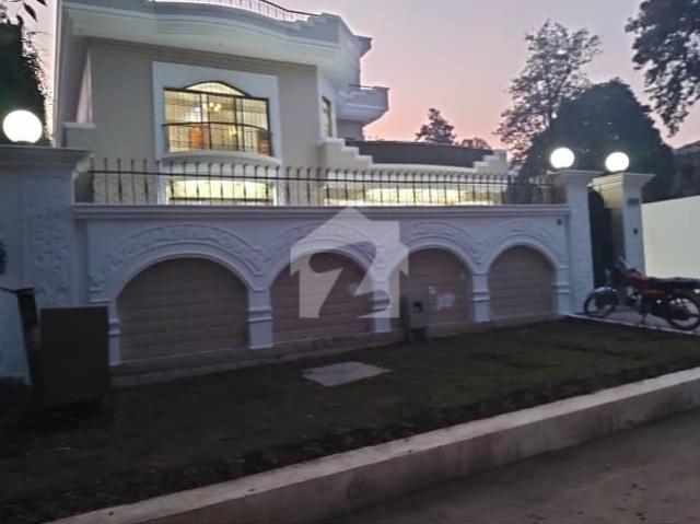 Investor Alert F6 666 Syd Good Location House Margalla View Facing With 5 Bedrooms Drawing And Dining 2 TV Lounges 2 Servant Quarters