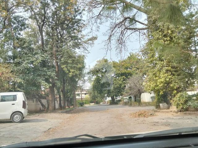 Investor Alert Prime F 8 Corner Property for Sale Sector F 8, Islamabad 700 Sq. Yards | Corner House | Front Open | Park Facing