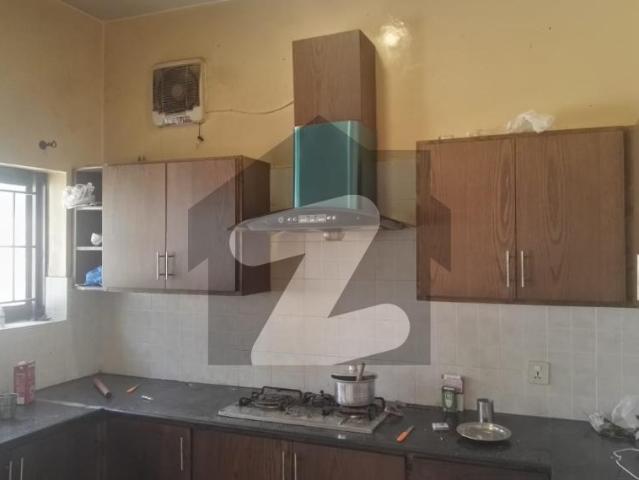 Investor Rate Old House For SALE F 8