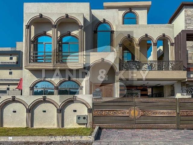 Investor Rate Brand New House