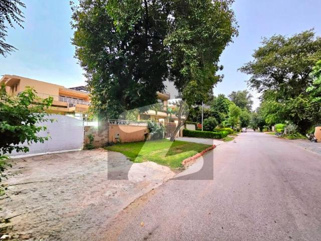 Investor Rate Villa For Sale In F 6/1 Islamabad F 6/1