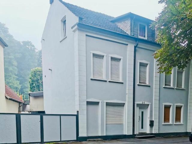 Investoren Objekt: Neheim MFH mit Werkstatt + 500 Qm Grundstück