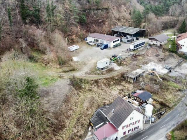 Investoren aufgepasst: 7'833 m² Gewerbebauland mit exklusiven Wasserrechten