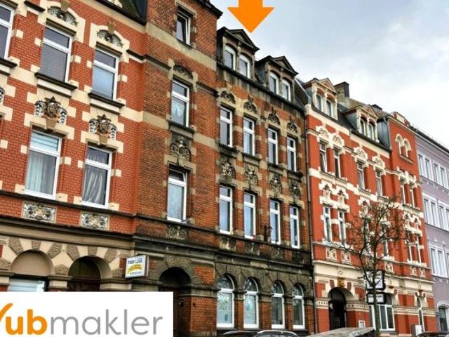 Investoren aufgepasst: Historisches Mehrfamilienhaus mit 4 Wohneinheiten in Hof