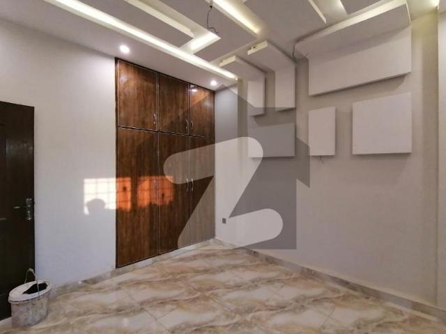Investors Should rent This House Located Ideally In Gulshan e Ravi Block E