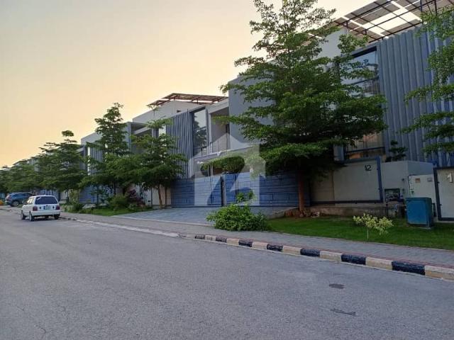 Investors Should sale This House Located Ideally In D 17