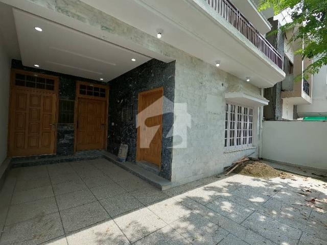 Investors Should sale This House Located Ideally In F 11