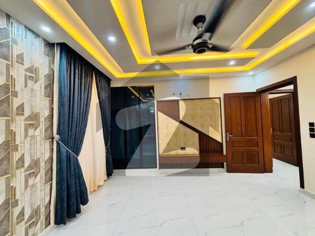 Investors Should Sale This Prime Location House Located Ideally In Citi Housing Society