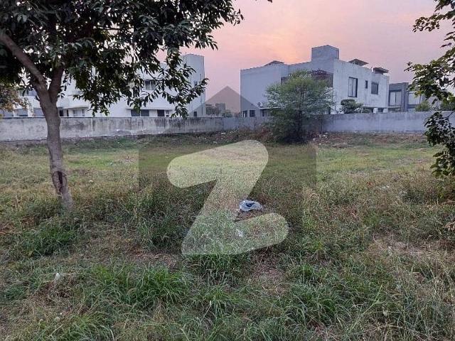 Investors Should sale This Residential Plot Located Ideally In DHA Defence