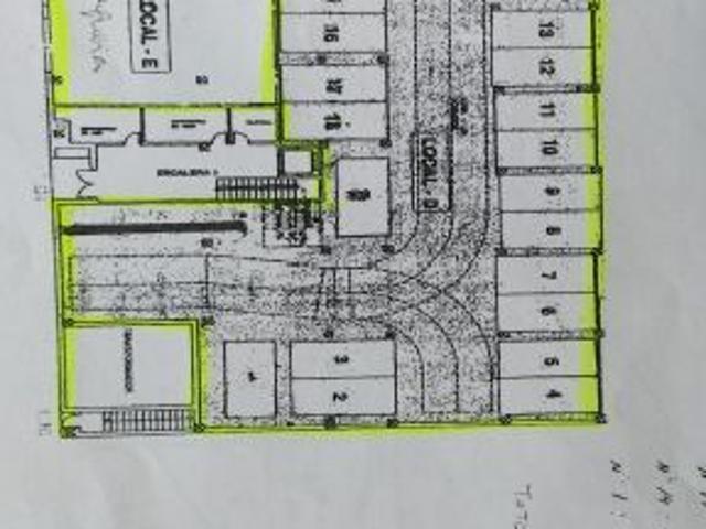 INVERSIÓN | Local con 19 plazas de garaje + local comercial alquilado | Rentabilidad 5–6%