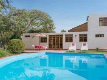 ¡Inversión Segura! Se Vende Casa Como Terreno En Residencial La Angostura