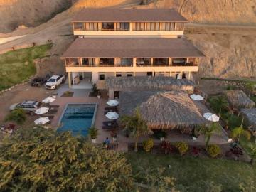 INVERSIONISTA, MANCORA, CASA DE PLAYA 3 PISOS CON AT:2,500M2 Y AC:800M2, US$2&apos 200,000