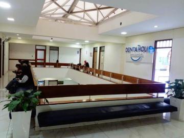 Inversionista! Se vende Consultorio 30m2 En El Corazón De Lince Riso Cuarto Piso