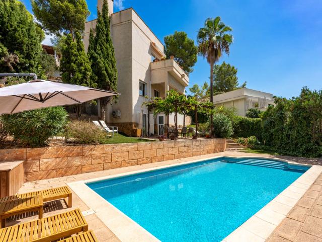 Inverssión exclusiva: Villa familiar con vistas al mar en Costa d'en Blanes