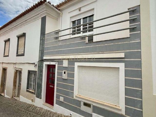 Invista no Coração de Lagos – Moradia T1 Renovada no Centro Histórico