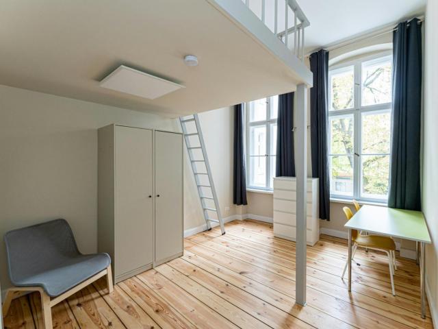 Inviting single bedroom in Charlottenburg