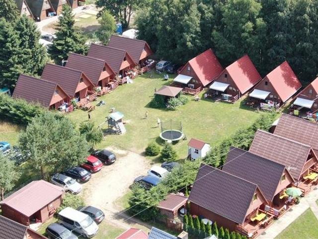 Inwestycja nad morzem: 13 domków, 72 miejsca, 800 m od plaży