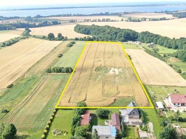 Inwestycyjna działka z widokiem na morze i jezioro