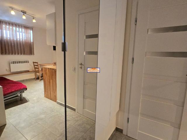 Inwestycyjne 18 m2 w centrum Krakowa, pełne wyposażenie