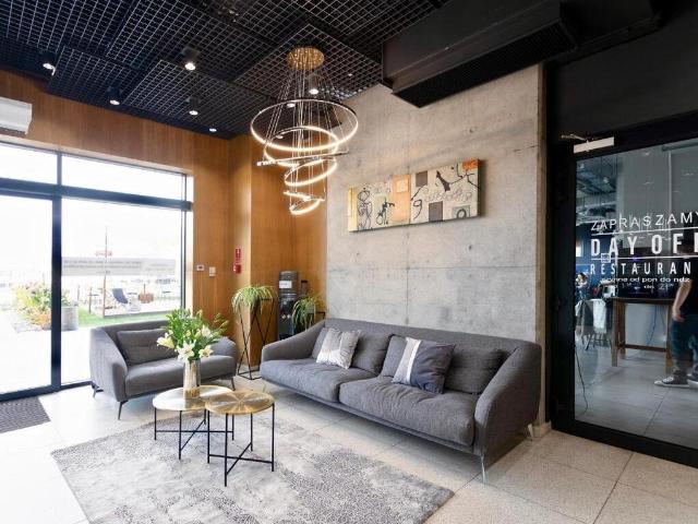 Inwestycyjny apartament 22,65 m2 z dużymi oknami i wysokim standardem