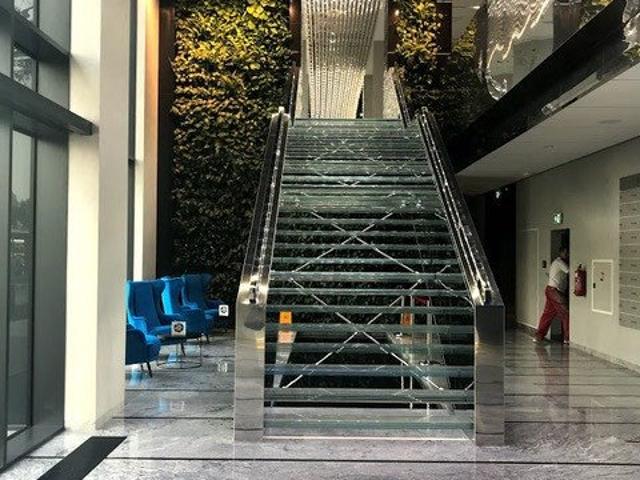 Inwestycyjny apartament z tarasem w Warszawie Wola