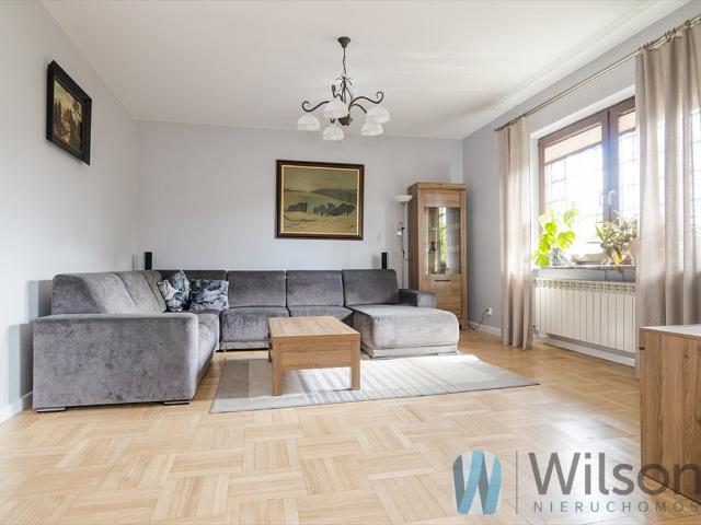 Inwestycyjny dom 215 m² z garażem i magazynem