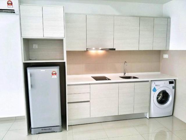 iSOHO iCity Studio For Sale High Floor Tenanted Mall Facing