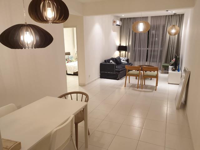 ISantorini Condo Tanjong Tokong Straits Quay 850sf Furnished High Flo