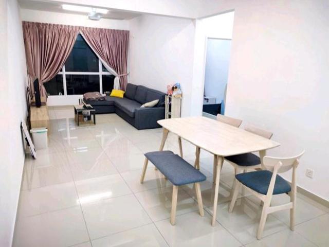 ISantorini Condo 3Bedrooms Fully Reno Furnished 2Covered Carparks