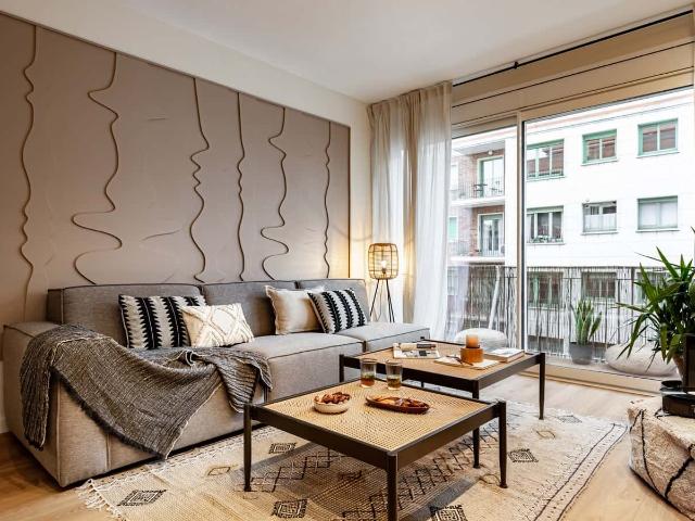 Isilf 2 bedrooms and balcony in Sant Gervasi