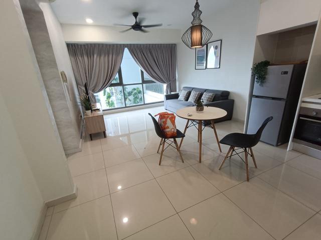 Iskandar residence 1 bedroom 1 toilet full furnish pool and garden
